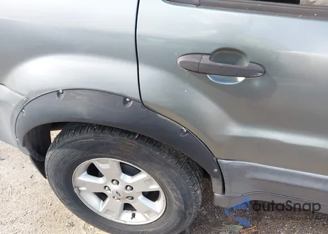 2006 Ford Escape Xlt/Xlt Sport from USA, damaged, VIN 1FMCU03186KB67706
